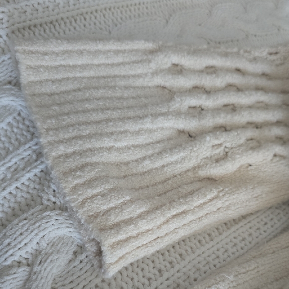 J. Crew New With Tag Cream Cotton Blend Bouclé Cable-Knit Sweater - Picture 3 of 7